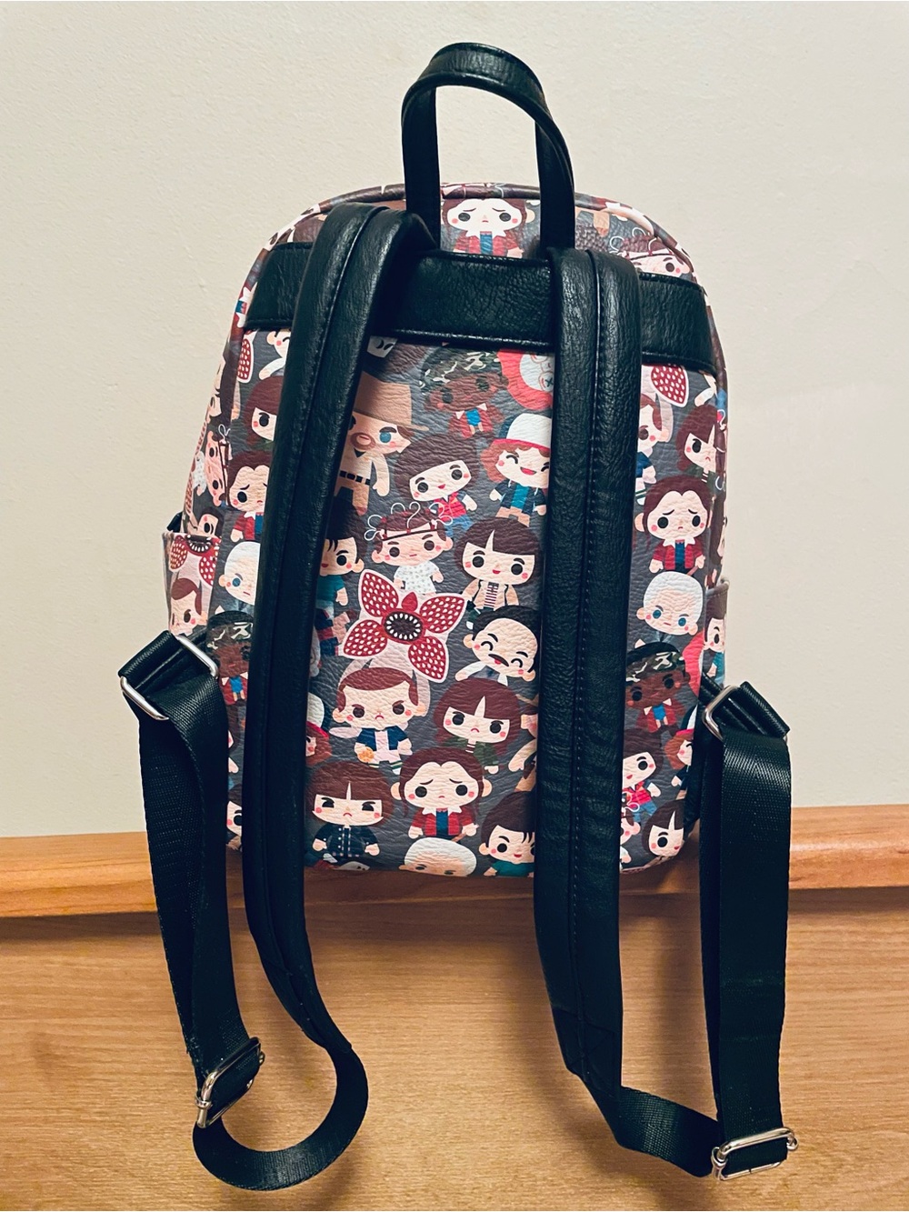 Stranger Things Loungefly backpack - Picture 2 of 4